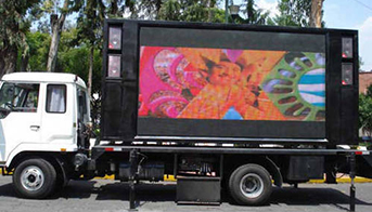 Mobile display truck