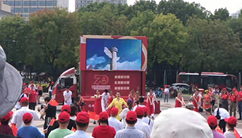 Shanghai Xinzhuang citizens use Jingchuan advertising vehicles celebrating the 70th anniversary of China!