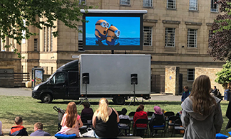 A new trend in truck mounted screen