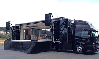 Trailer mounted screen plays an import role in president elections